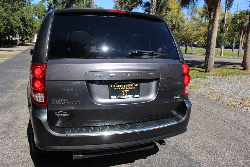 2017 Dodge Grand Caravan - $22,995
