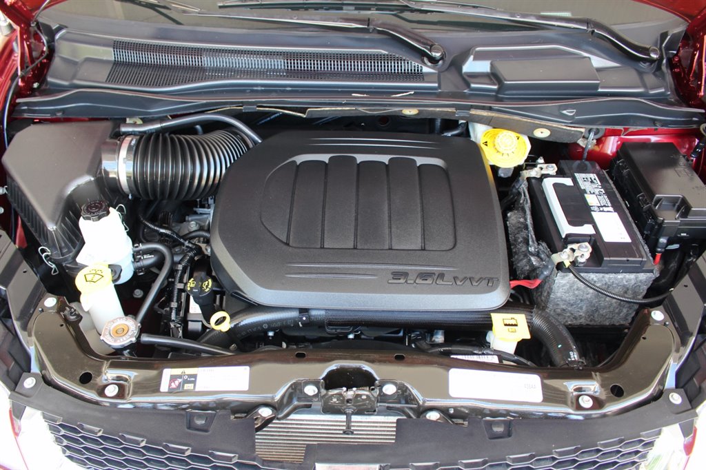 2019 Dodge Grand Caravan - $29,995