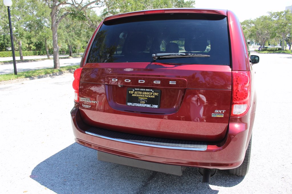 2019 Dodge Grand Caravan - $29,995