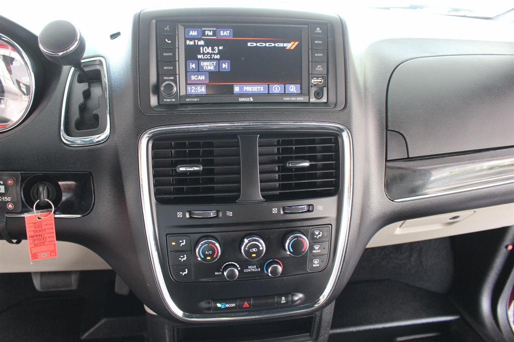 2019 Dodge Grand Caravan - $29,995