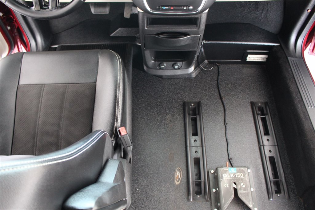2019 Dodge Grand Caravan - $29,995