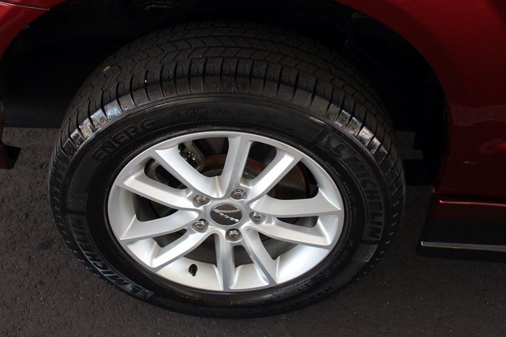 2019 Dodge Grand Caravan - $29,995