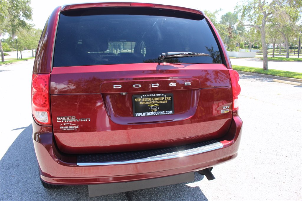 2019 Dodge Grand Caravan - $29,995