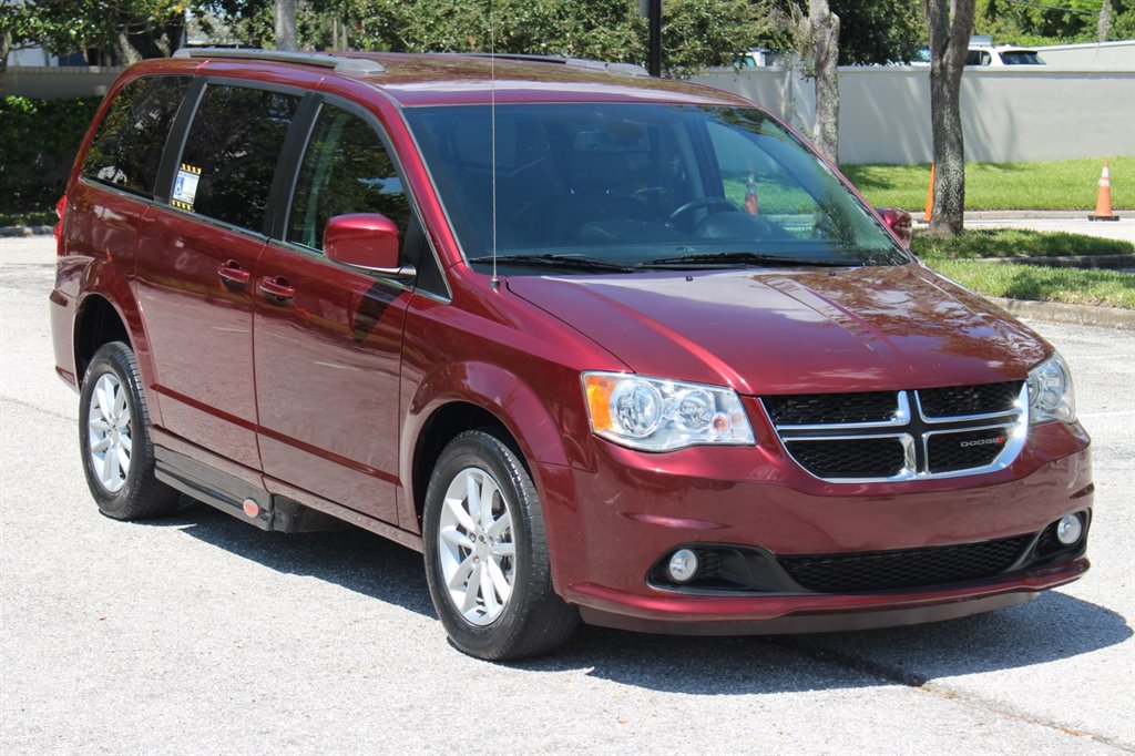 2019 Dodge Grand Caravan - $29,995