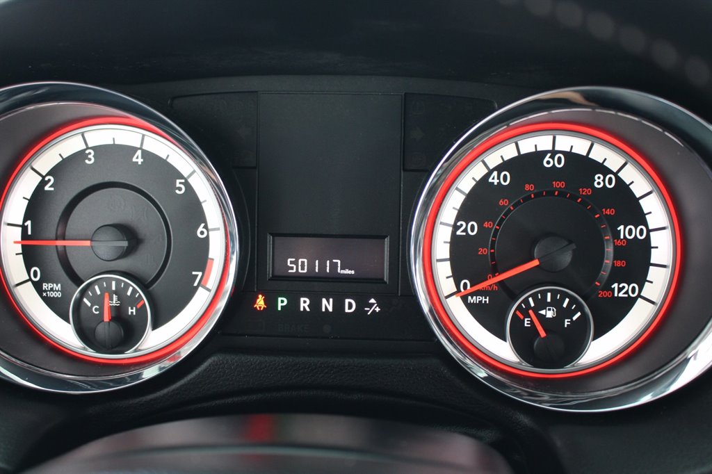 2019 Dodge Grand Caravan - $29,995