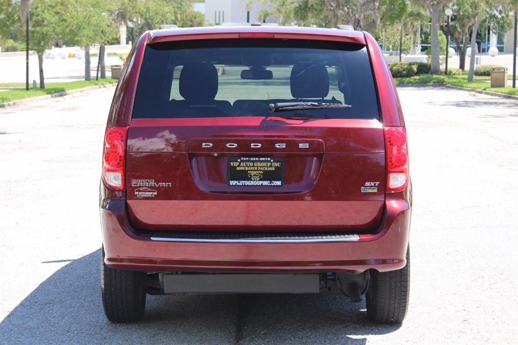 2019 Dodge Grand Caravan - $29,995