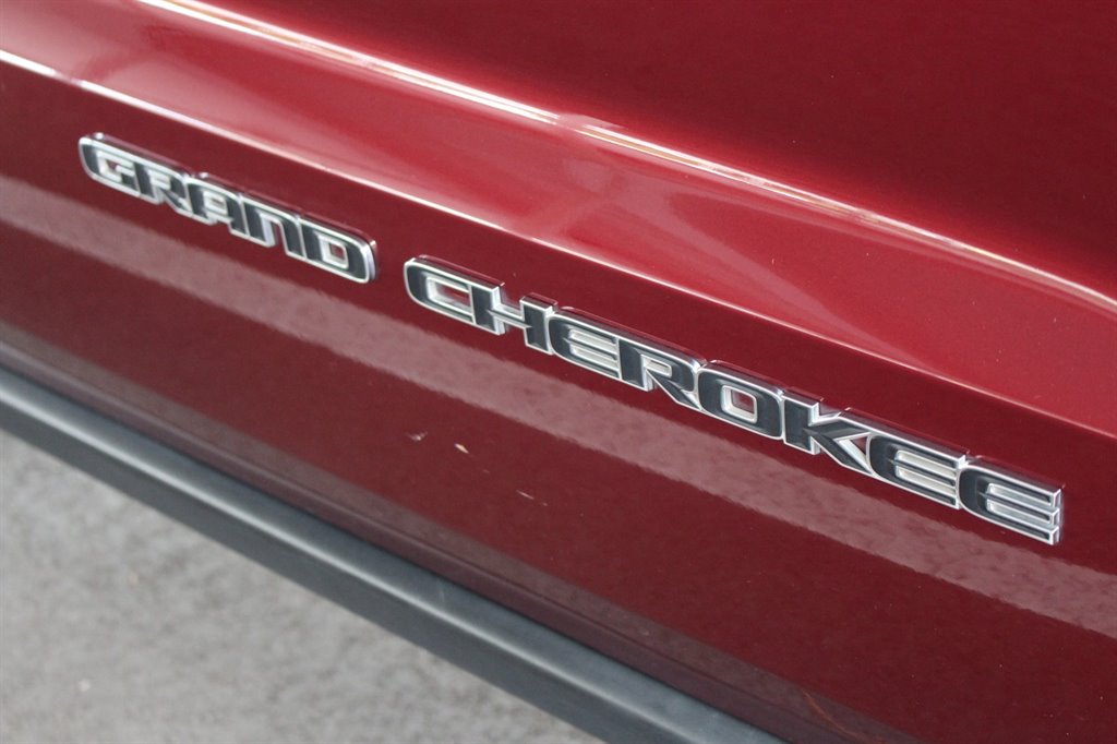 2020 Jeep Cherokee - $17,995