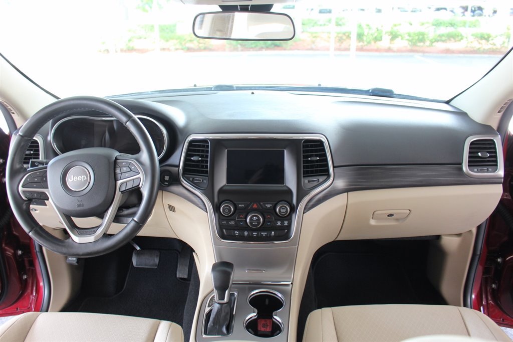 2020 Jeep Cherokee - $17,995
