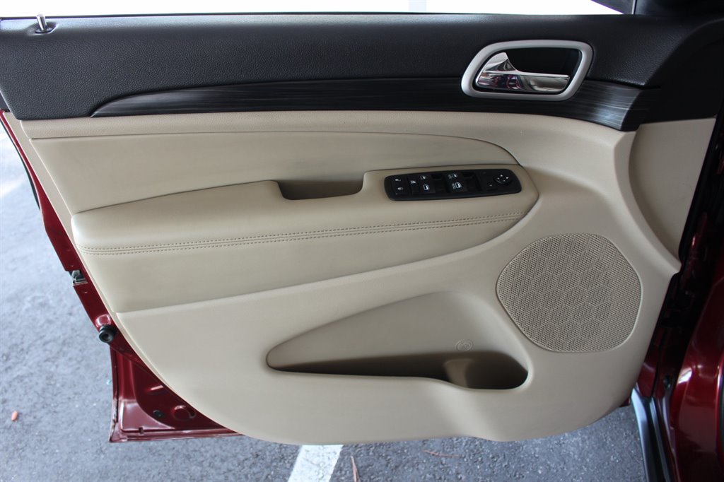 2020 Jeep Cherokee - $17,995