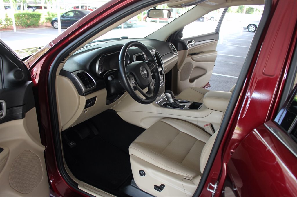 2020 Jeep Cherokee - $17,995