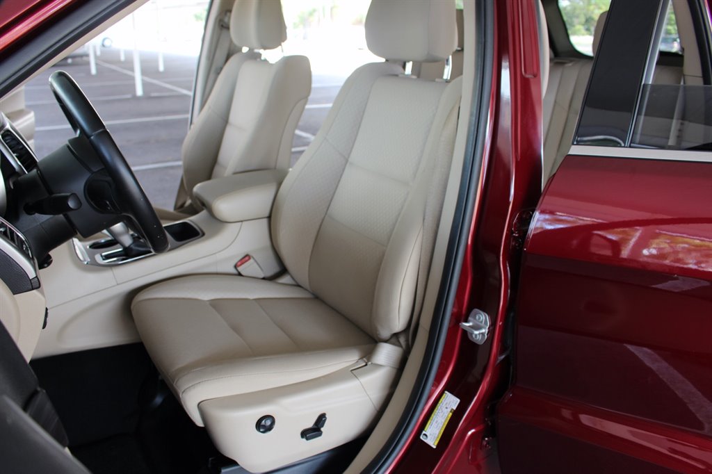 2020 Jeep Cherokee - $17,995