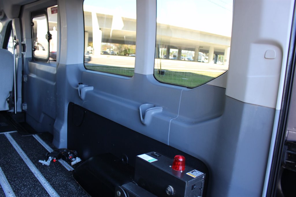 2016 Ford Transit - $32,995