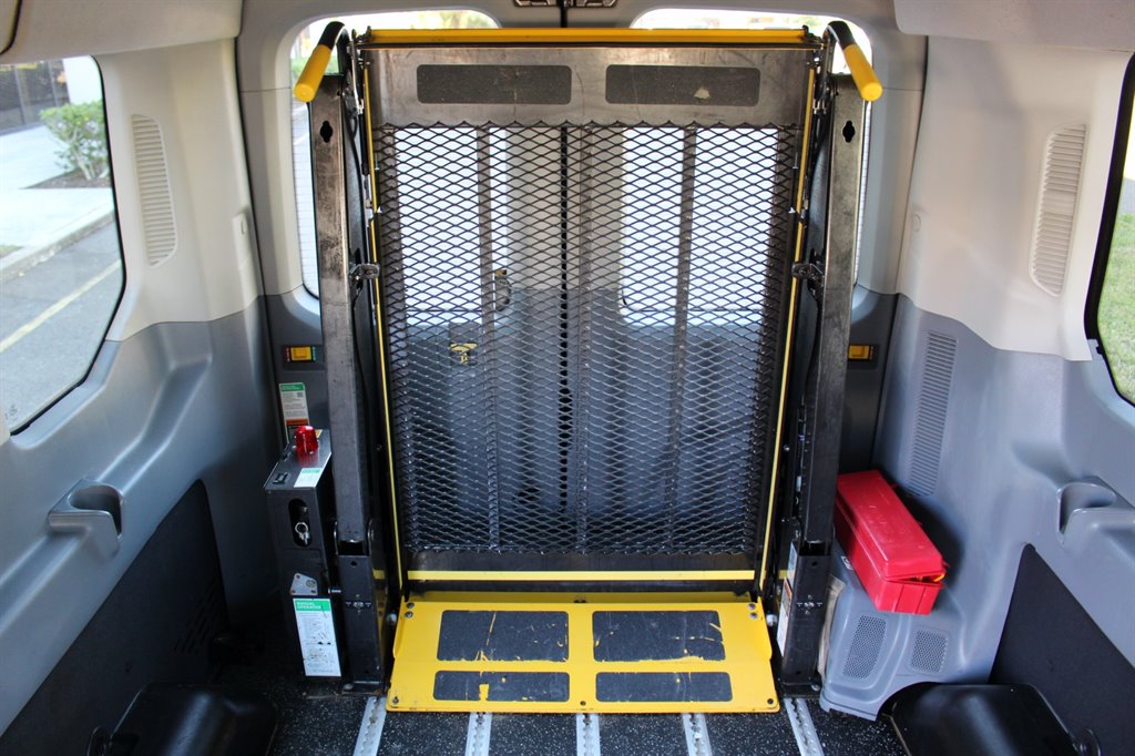 2016 Ford Transit - $32,995