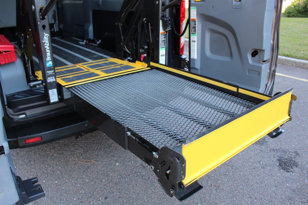 2016 Ford Transit - $32,995
