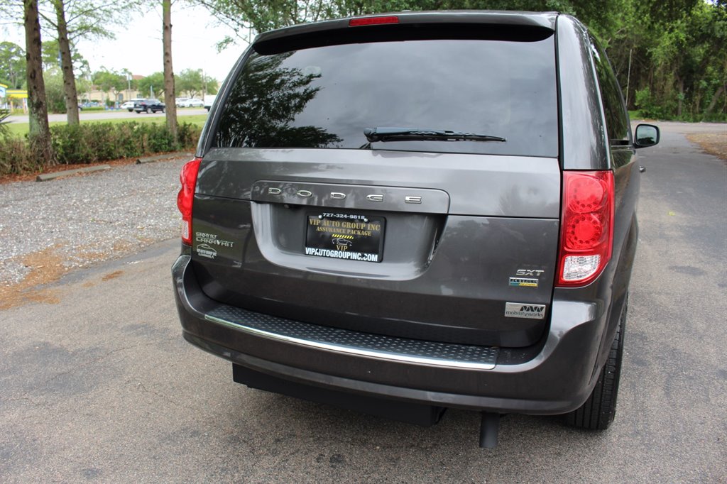 2019 Dodge Grand Caravan - $29,995
