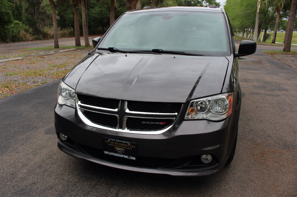 2019 Dodge Grand Caravan - $29,995