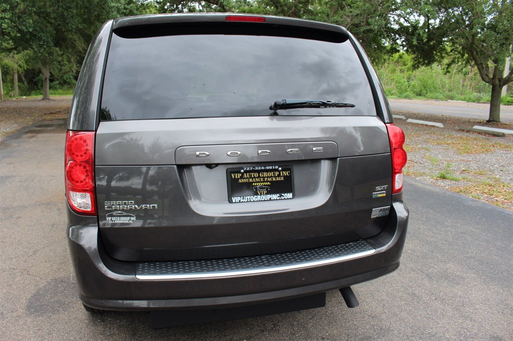 2019 Dodge Grand Caravan - $29,995