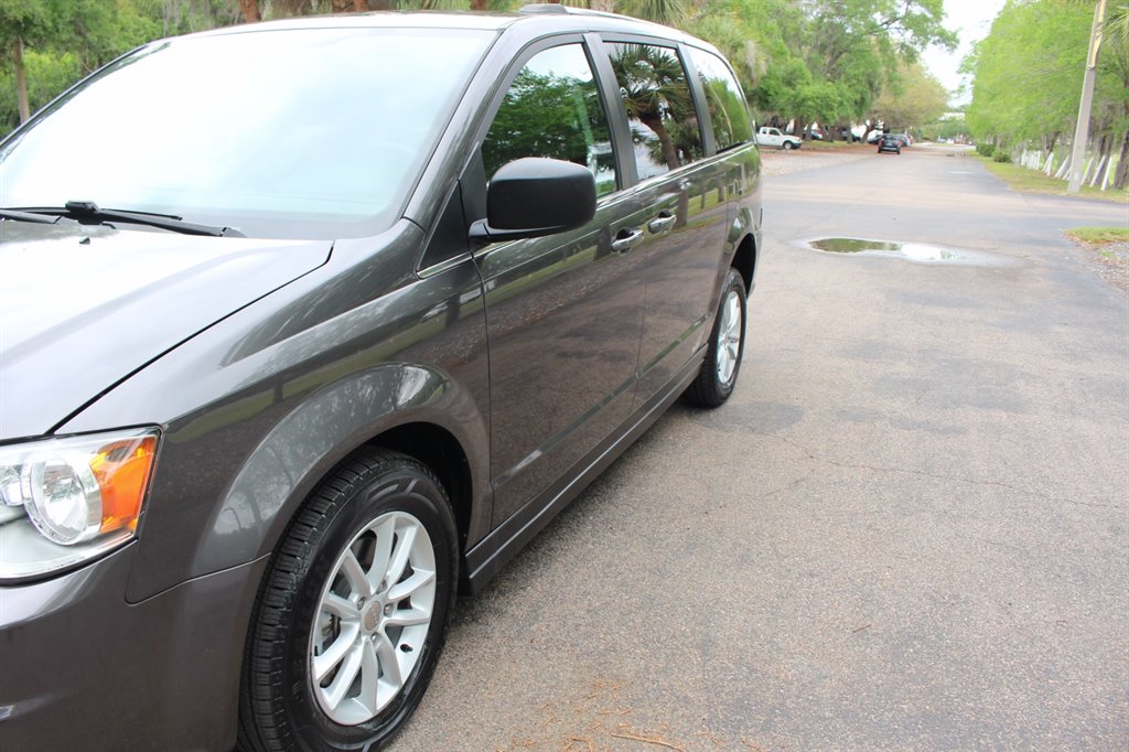 2019 Dodge Grand Caravan - $29,995