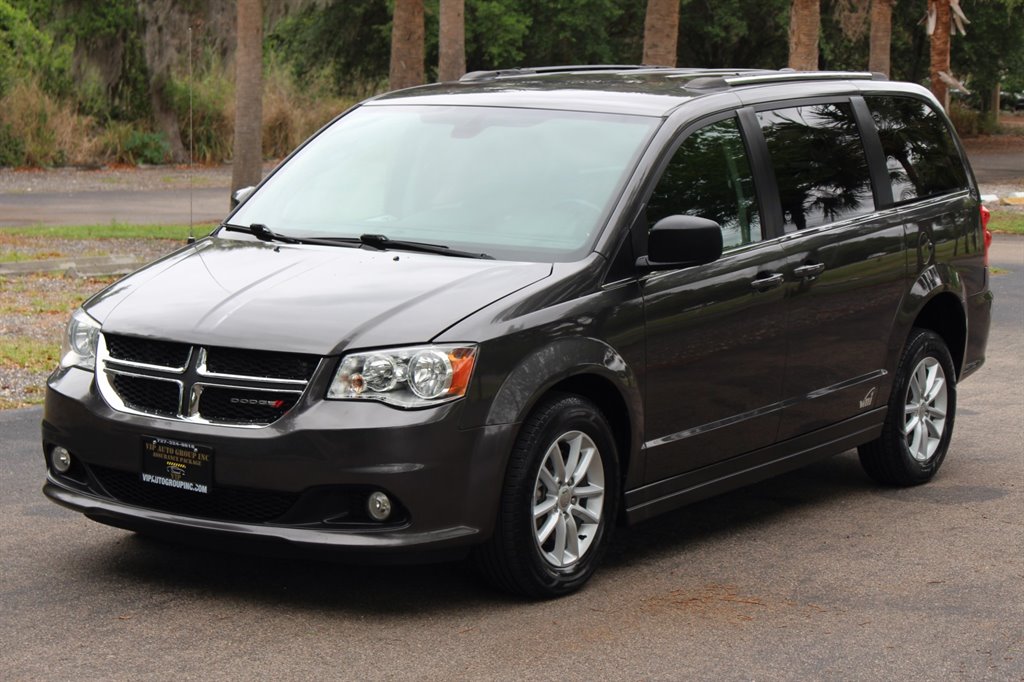 2019 Dodge Grand Caravan - $29,995