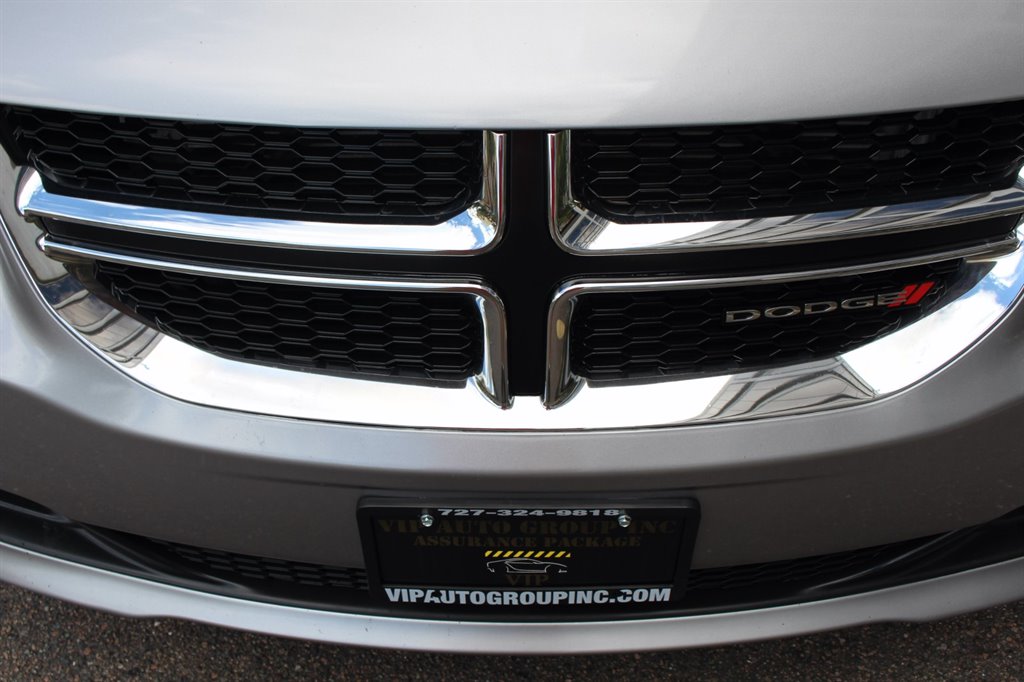 2016 Dodge Grand Caravan - $26,995