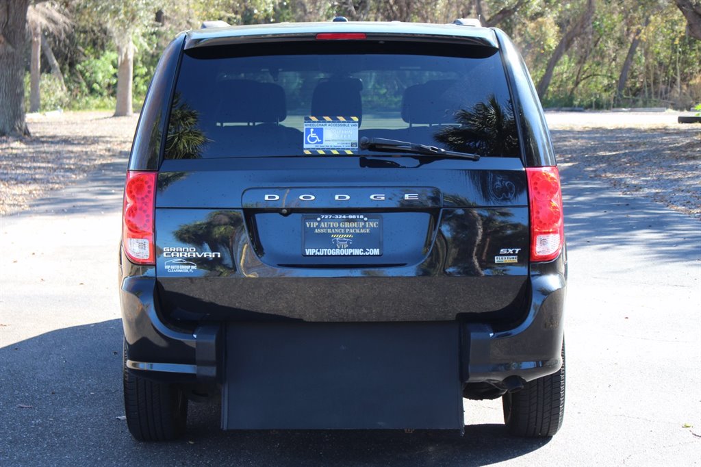 2019 Dodge Grand Caravan - $24,995