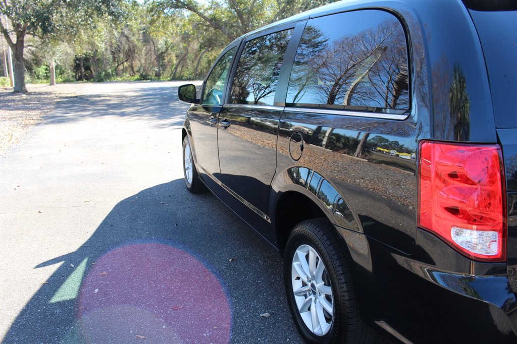 2019 Dodge Grand Caravan - $24,995