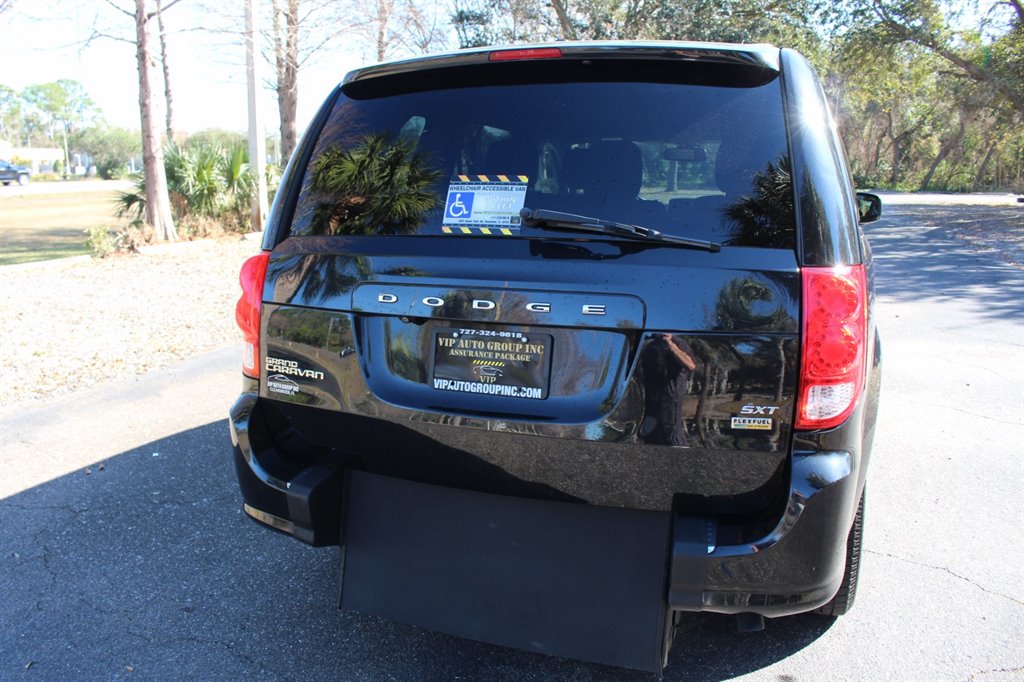 2019 Dodge Grand Caravan - $24,995