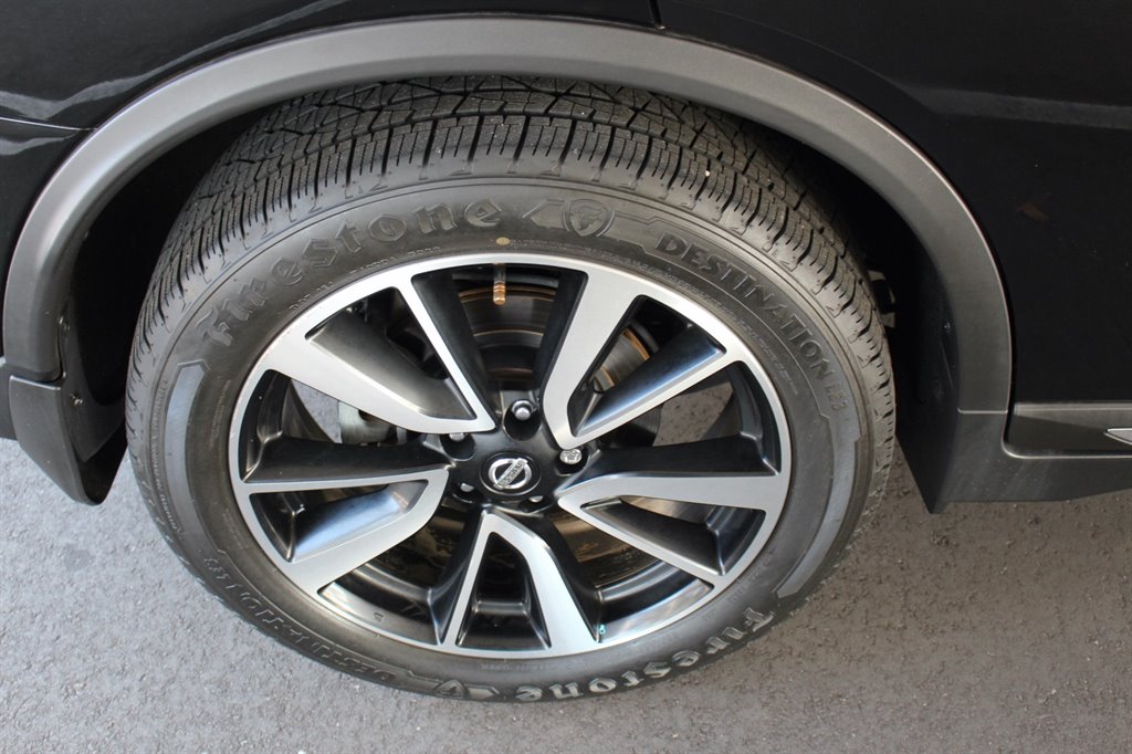 2018 Nissan Rogue - $15,995