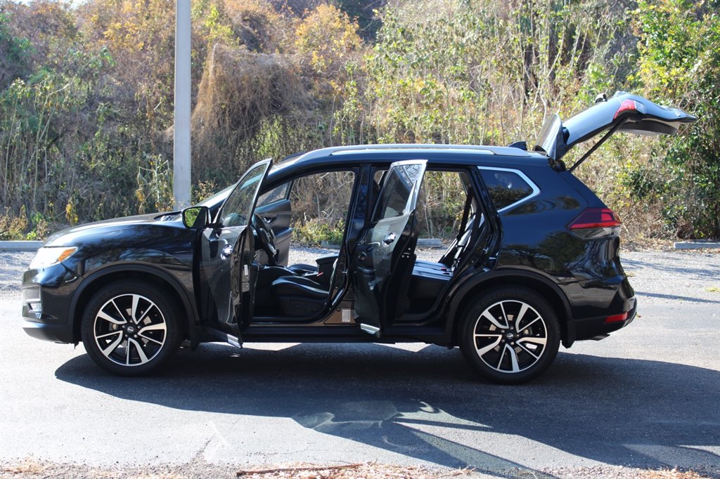 2018 Nissan Rogue - $15,995