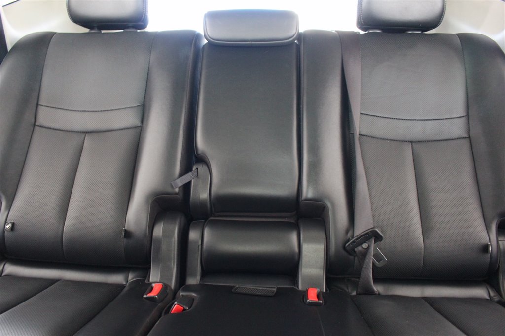 2018 Nissan Rogue - $15,995