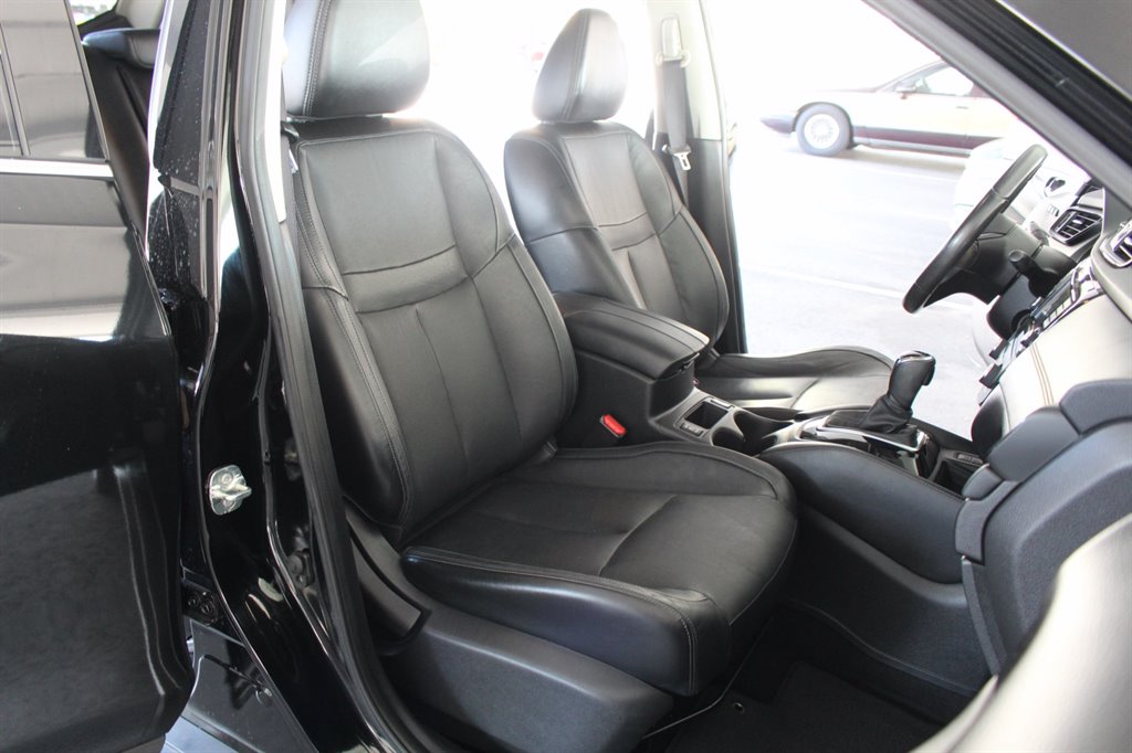 2018 Nissan Rogue - $15,995