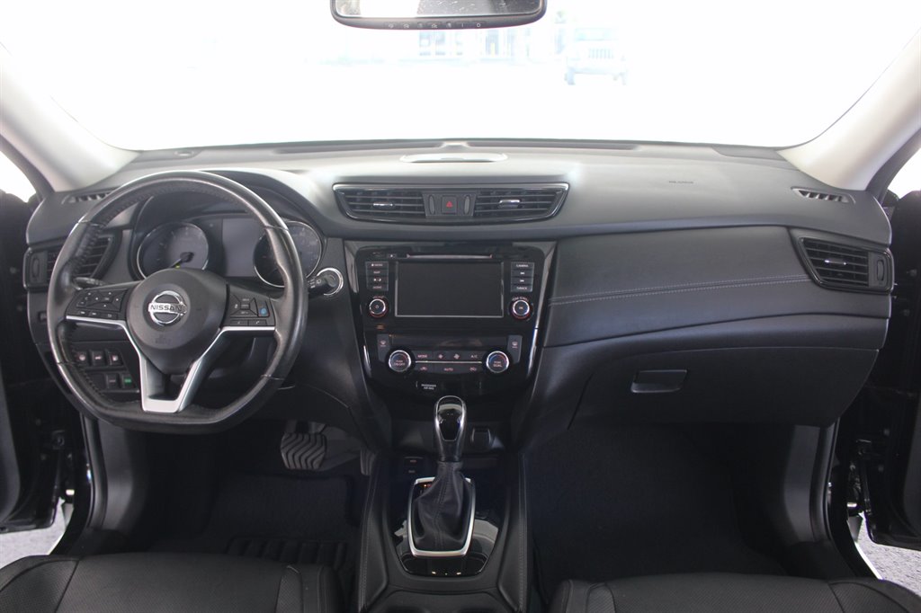 2018 Nissan Rogue - $15,995