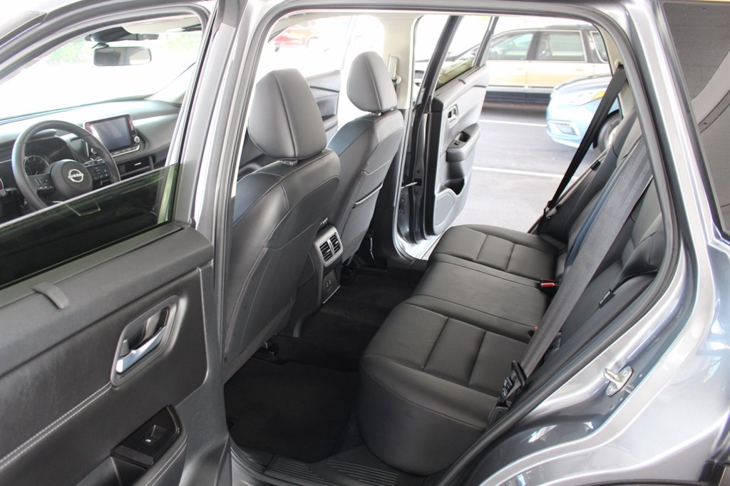 2024 Nissan Rogue - $25,995