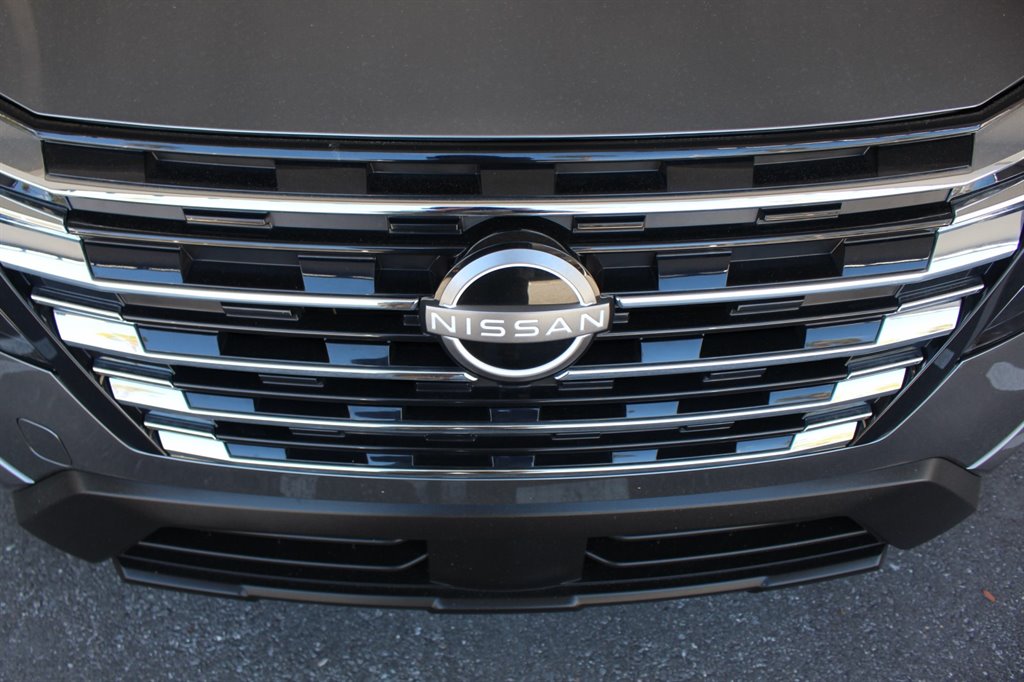 2024 Nissan Rogue - $25,995