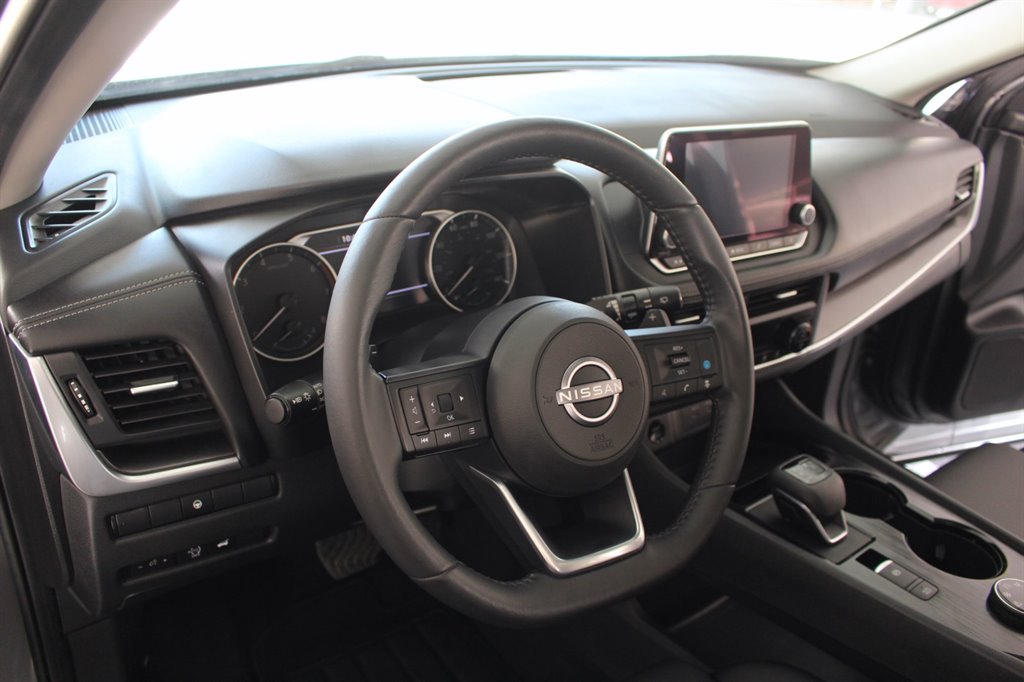 2024 Nissan Rogue - $25,995