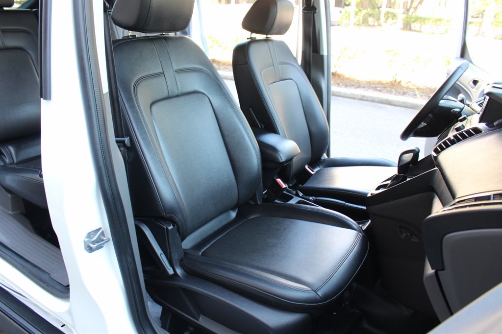 2022 Ford Transit Connect - $27,995