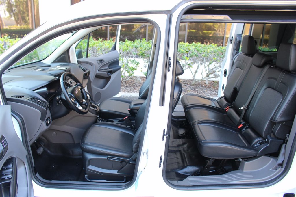 2022 Ford Transit Connect - $27,995
