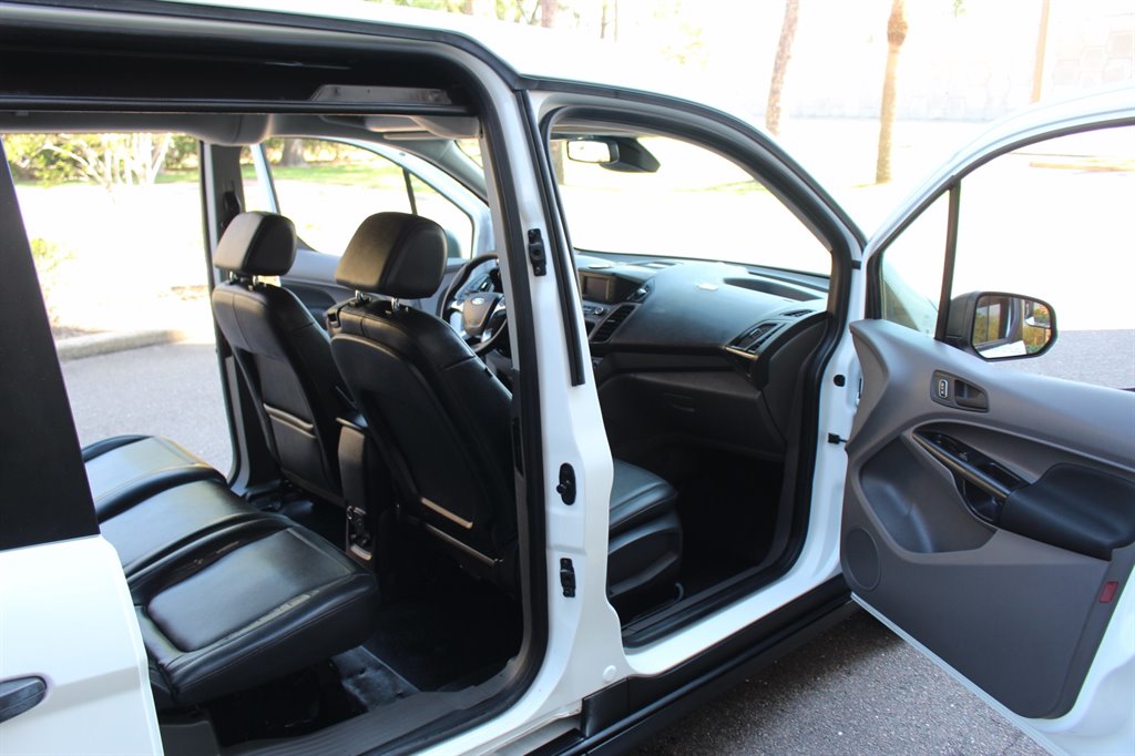 2022 Ford Transit Connect - $27,995