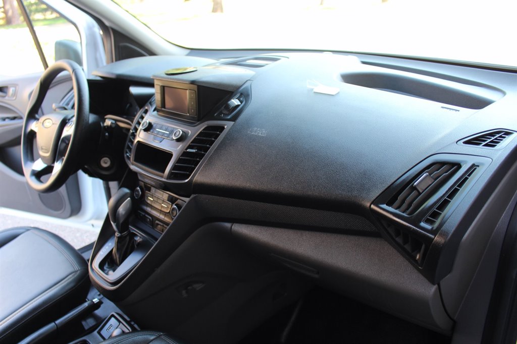 2022 Ford Transit Connect - $27,995