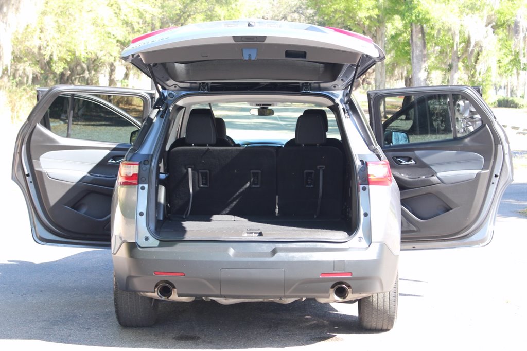 2021 Chevrolet Traverse - $14,995