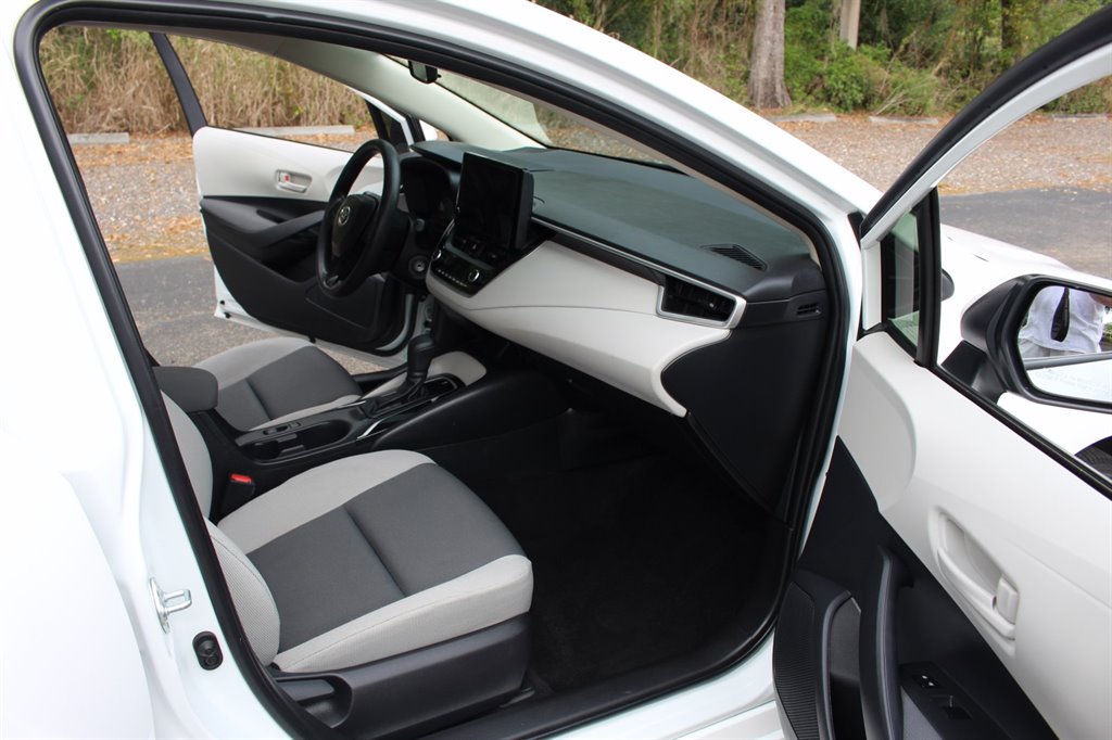 2023 Toyota Corolla - $18,995