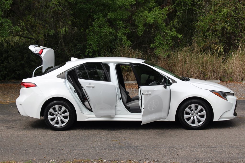 2023 Toyota Corolla - $18,995
