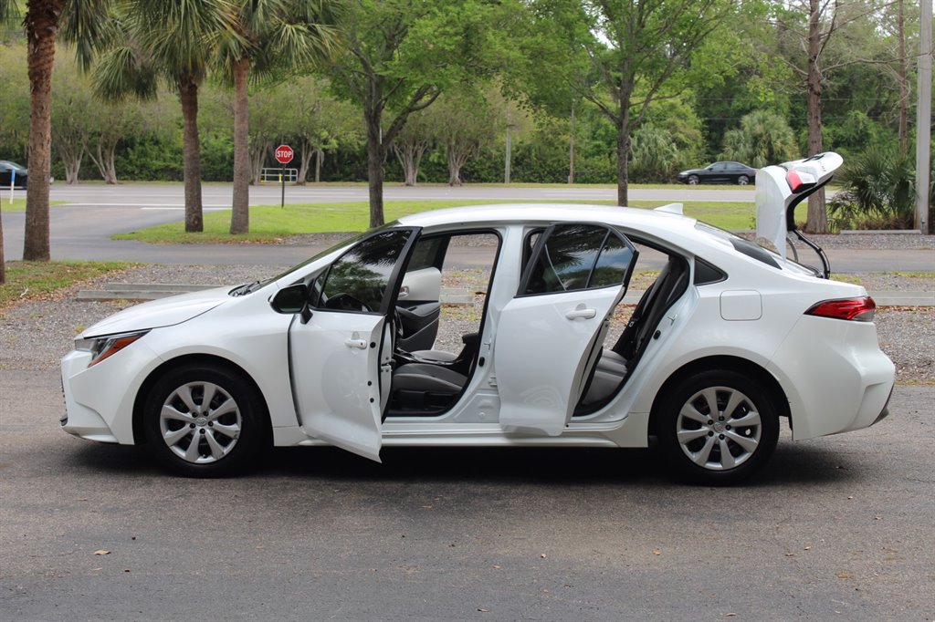 2023 Toyota Corolla - $18,995