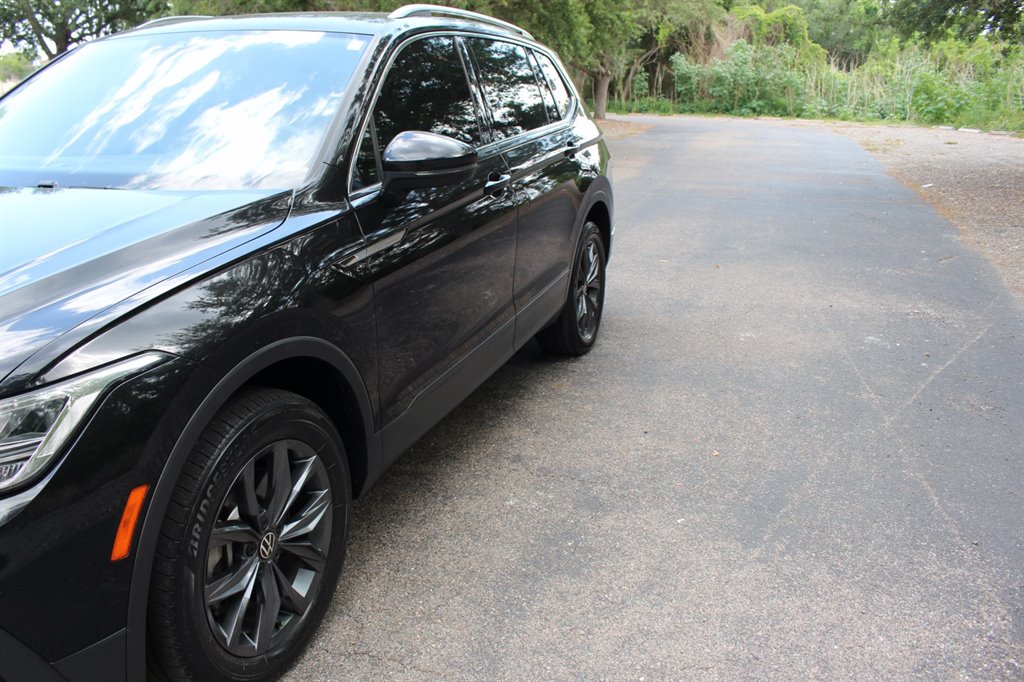 2022 Volkswagen Tiguan - $18,995