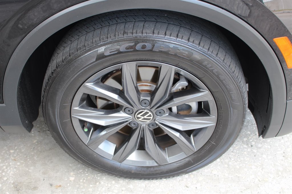 2022 Volkswagen Tiguan - $18,995