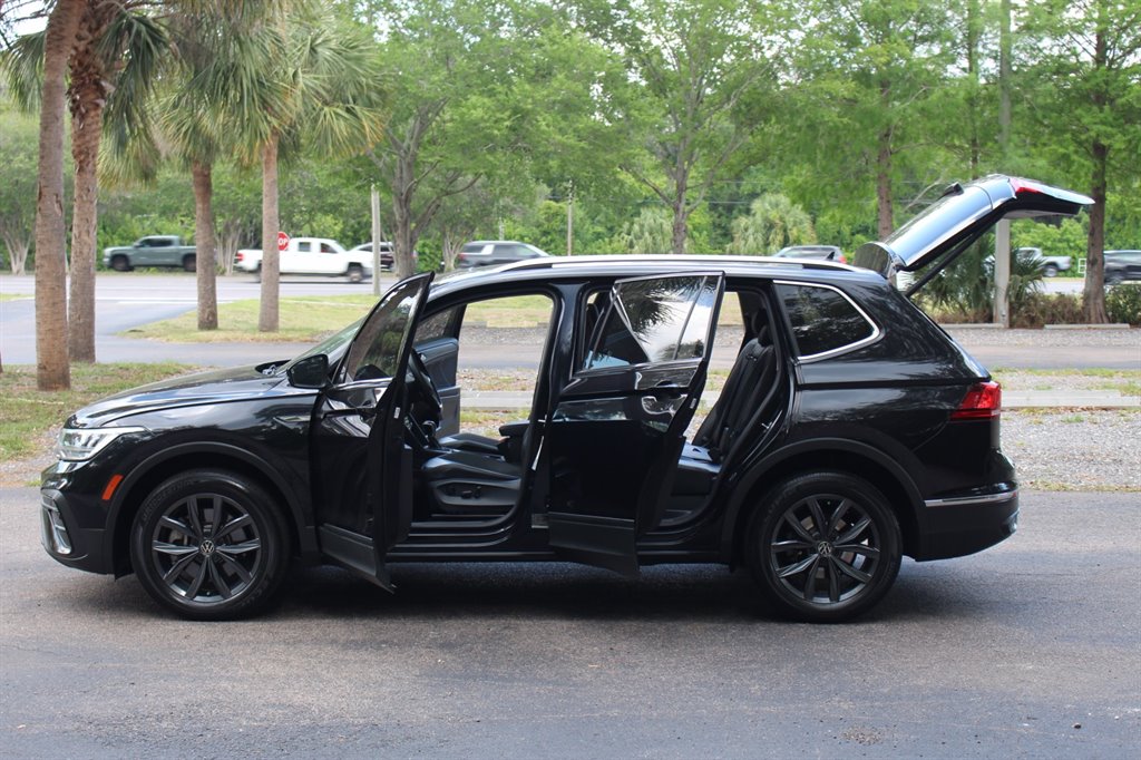 2022 Volkswagen Tiguan - $18,995
