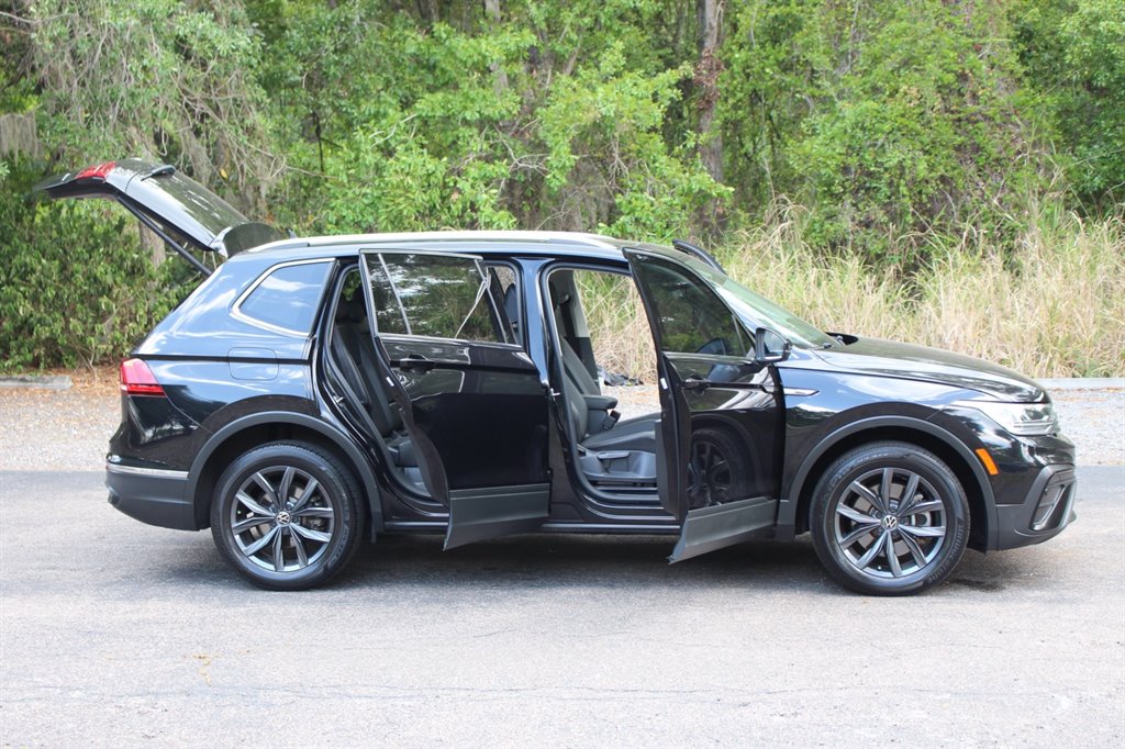 2022 Volkswagen Tiguan - $18,995