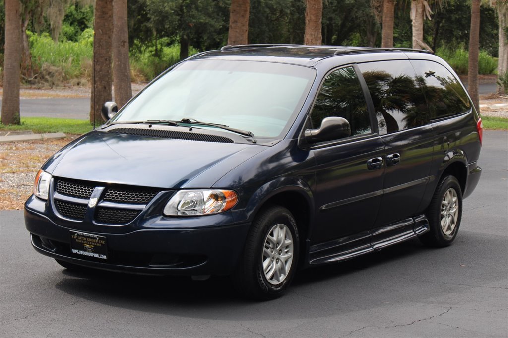 2002 Dodge Grand Caravan - $8,995