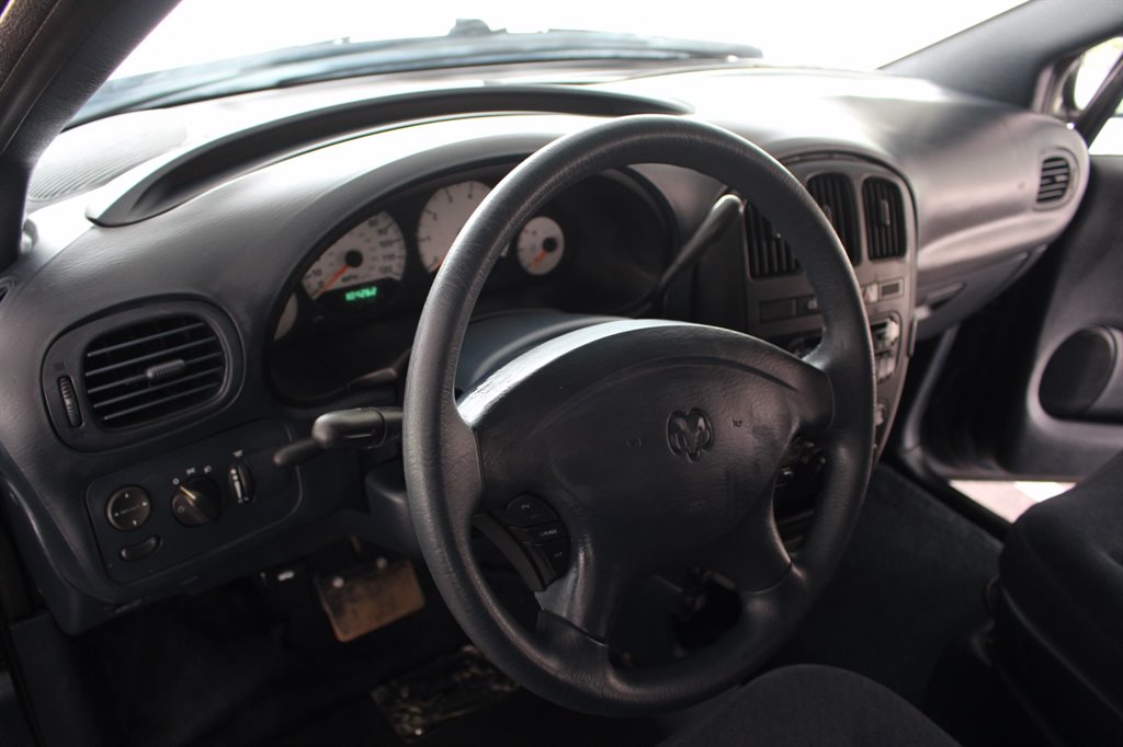 2002 Dodge Grand Caravan - $8,995