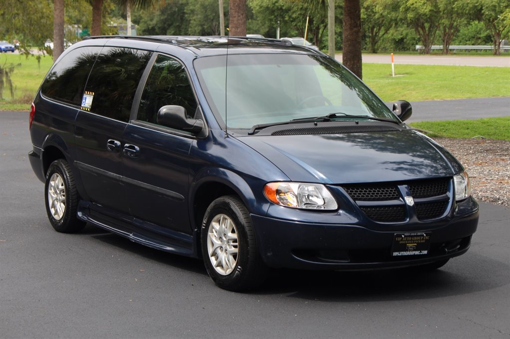 2002 Dodge Grand Caravan - $8,995